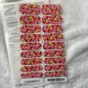Jamberry - Pop Floral
